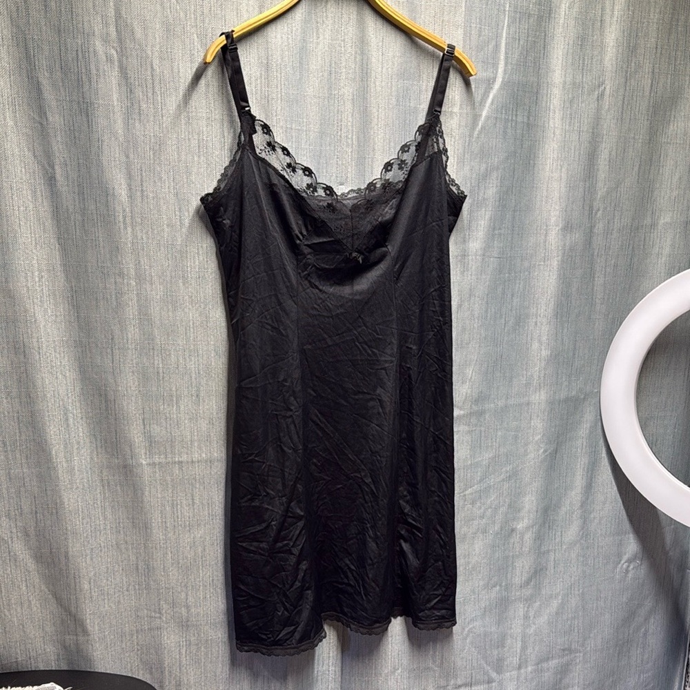 Vintage Elegant Black Lace Trim Slip Dress size large - Picture 1 of 8